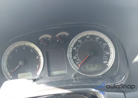 2004 Volkswagen Jetta Gls 2.0L z USA, uszkodzony, nr VIN 3VWSA69M34M099167